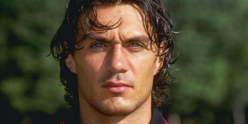 Paolo Maldini vẫn sẽ là huyền thoại bất tử trong tâm trí của các CĐV Rossoneri